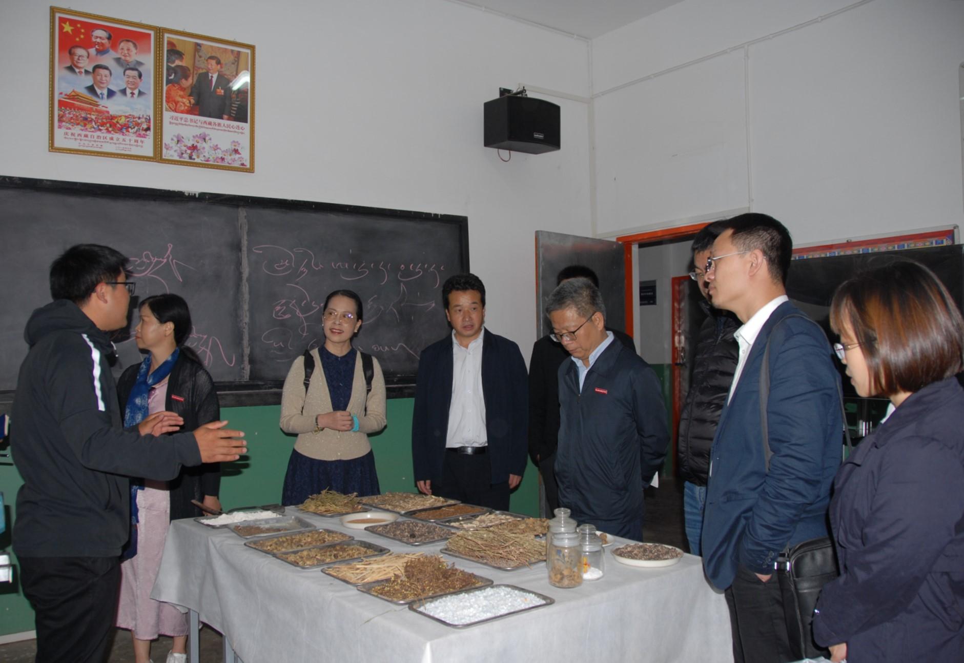 點擊圖片翻到下一頁>> 點擊圖片翻到下一頁>>